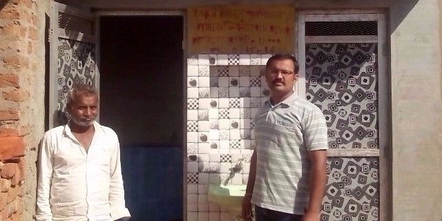 प्रधानमंत्री से प्रेरित होकर 27 वर्षीय नरपत सिंह आढ़ा ने महज डेढ़ महीने में बनवाये 56 शौचालय  
